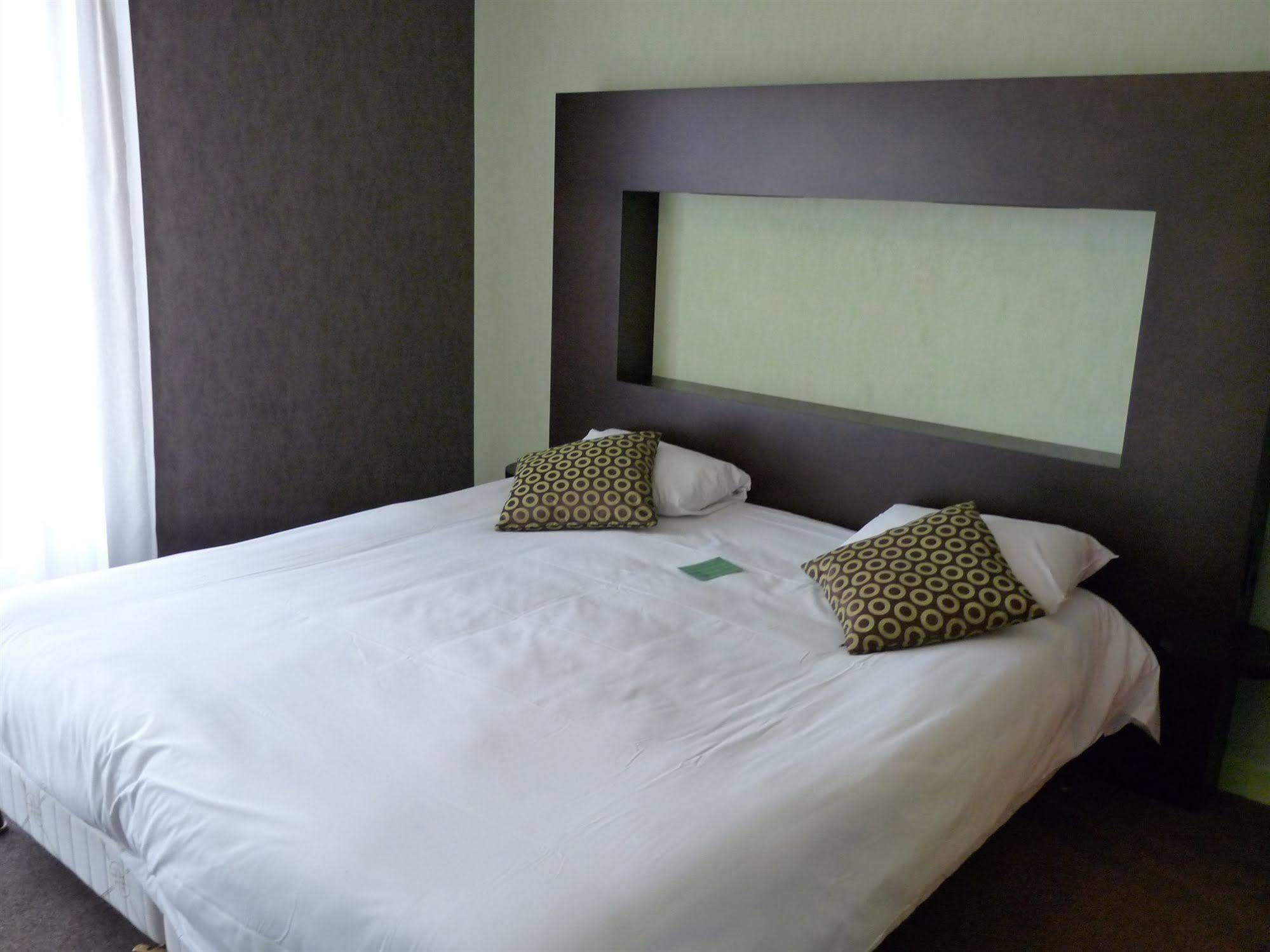 Logis Golfe Hotel Vannes Exterior photo