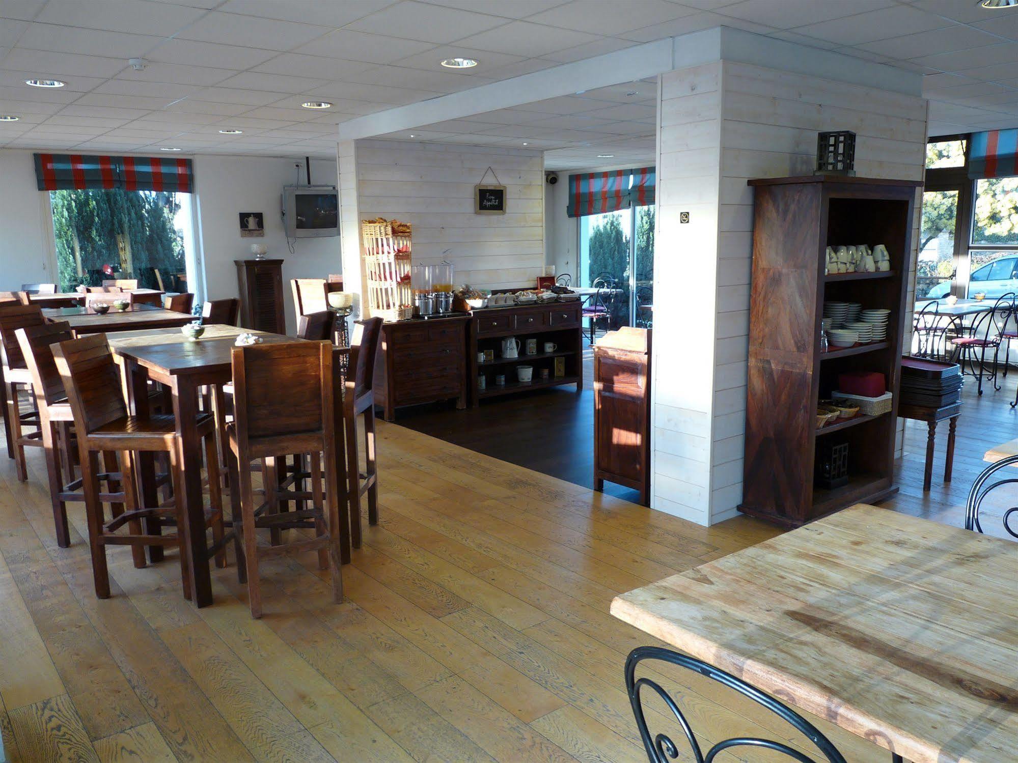 Logis Golfe Hotel Vannes Exterior photo